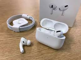 AIRPODS PRO 2 IN WHITE WIRELESS BLUETOOTH AIRPODS HIGH QUALITY WITH FREE SILICON CASE