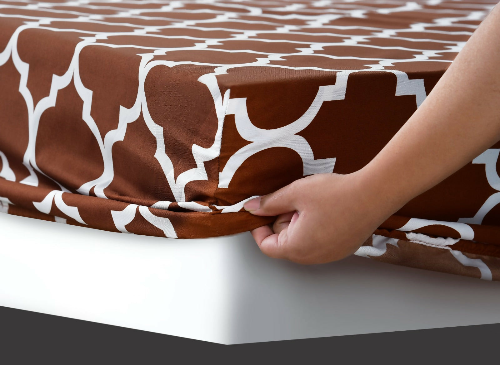 Fitted-Bed-Sheet-Brown-Geometric-Apricot-5809