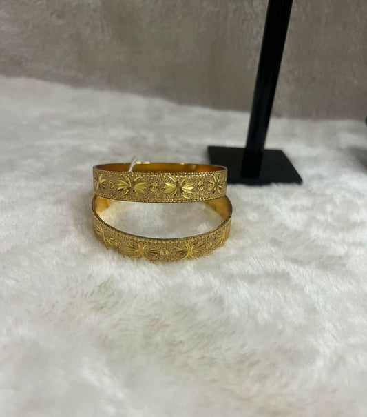 Golden Textured Bangles Designed For Women