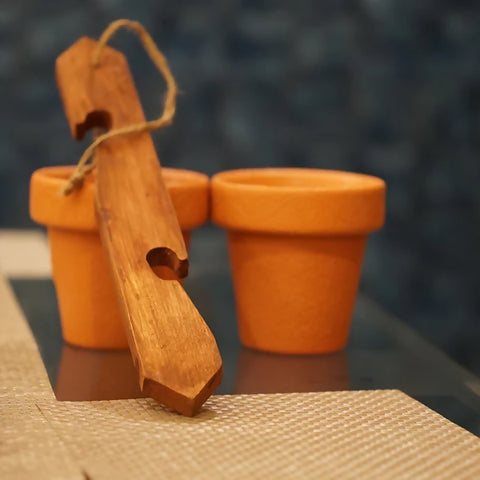 Wooden plant holder(free two fiber pots)