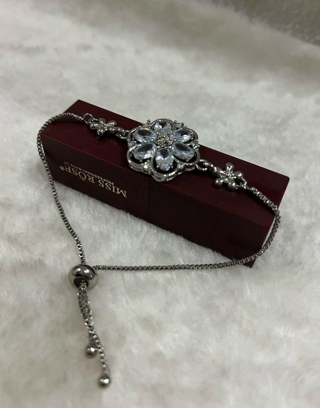 Fancy silver Bracelet - ValueBox