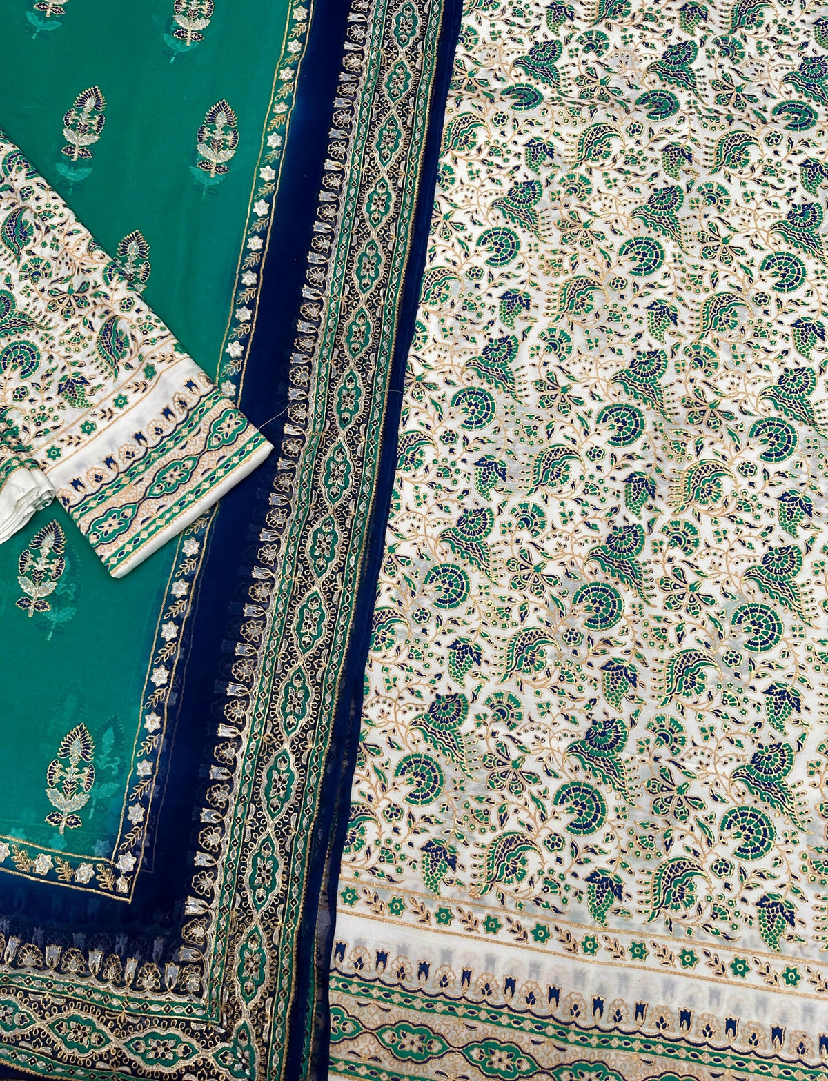 IZNIK Unstitched Raw Silk 3P