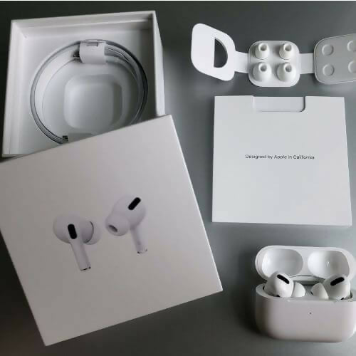 AIRPODS PRO IN WHITE HIGH QUALITY WIRELESS BLUETOOTH AIRPODS WITH FREE SILICON CASE