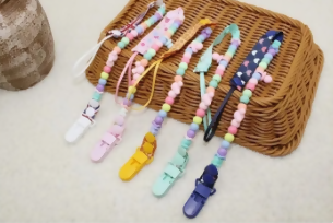 Momme Baby Pacifier Clips Dummy Holder Silicone Pacifier Chains Beaded Baby Teether Toy Teething Chain Girls Boys Baby Gifts