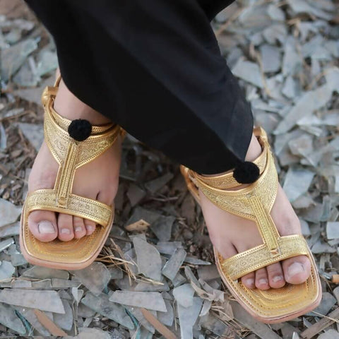 Tilla Chappal Kohati Sandal Kheri Golden - ValueBox