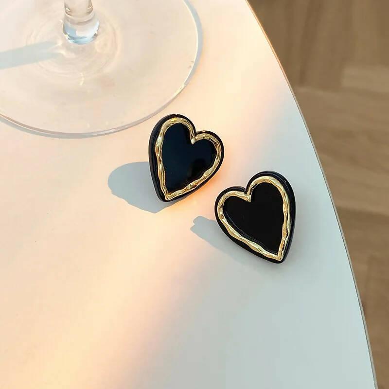 Luxurious Black Heart Stud Earrings - ValueBox