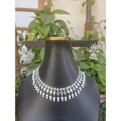 Stylish Pearl Necklace With Earrings - ValueBox