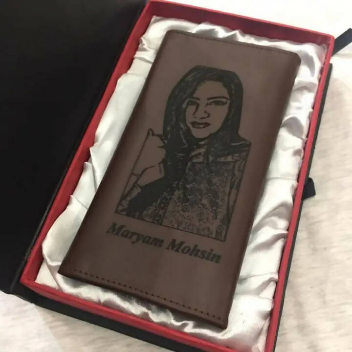 CUSTOMIZE LADIES WALLET NAME AND PICTURE ENGRAVE ON WALLET WITH BOX PACKING (PERFECT GIFT TO SEND YOUR FATHER , WIFE, SISTER, MOTHER, FIANCE OR ANY ONE)