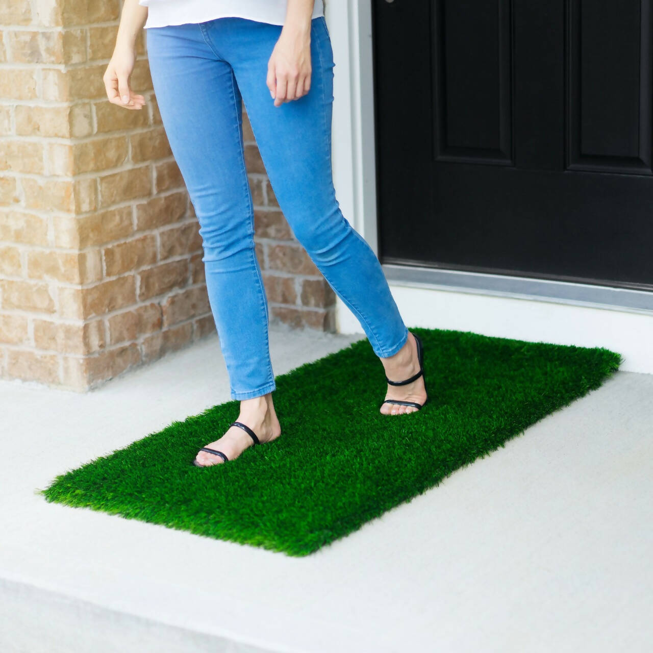 Tijaraat Online Floor Mat / Green Grass Mat / Bath Room Mat / Floor Mat / Entrance Mat / PVC Rugs Door Mat / Multi Purpose Artificial Green Grass Rug- 2FT BY 4FT20Mm