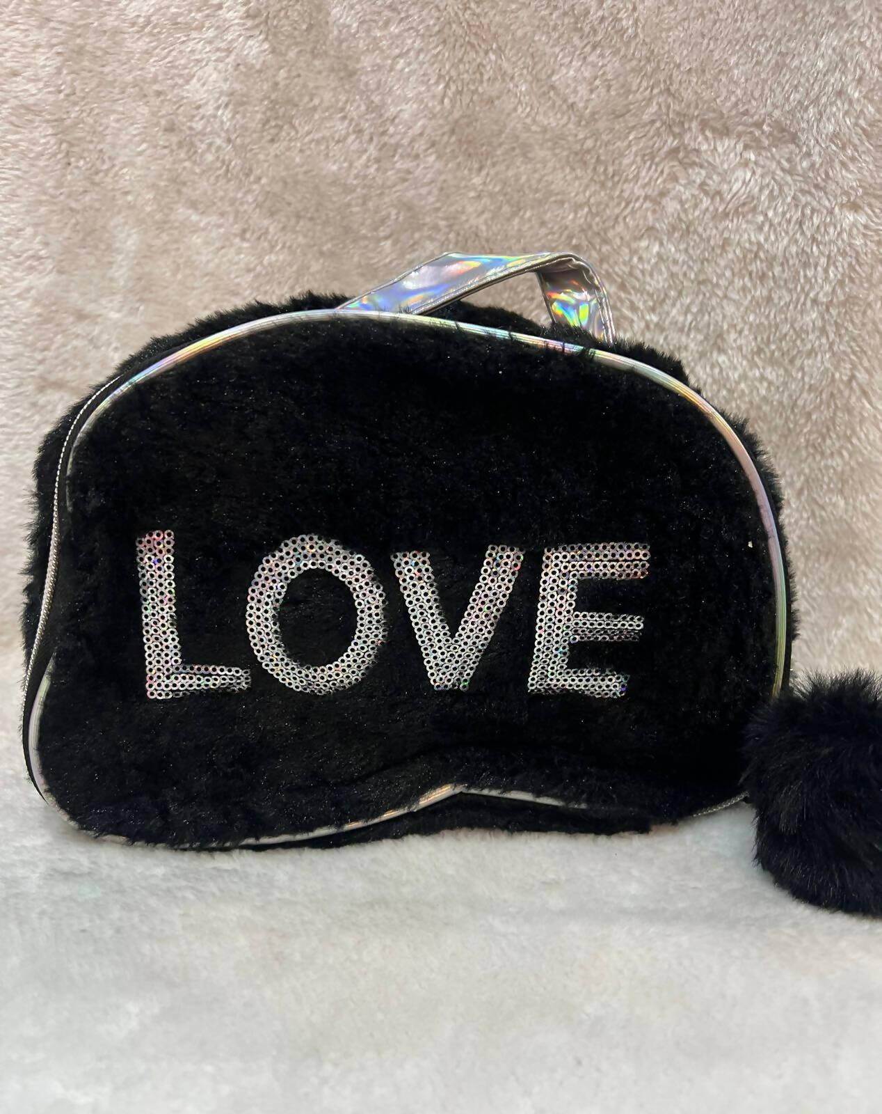 Love Make-up Pouch black - ValueBox